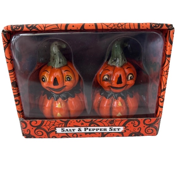 Johanna Parker Halloween Salt and Pepper Shakers Pumpkin Jack O Lantern Retro - Picture 1 of 6